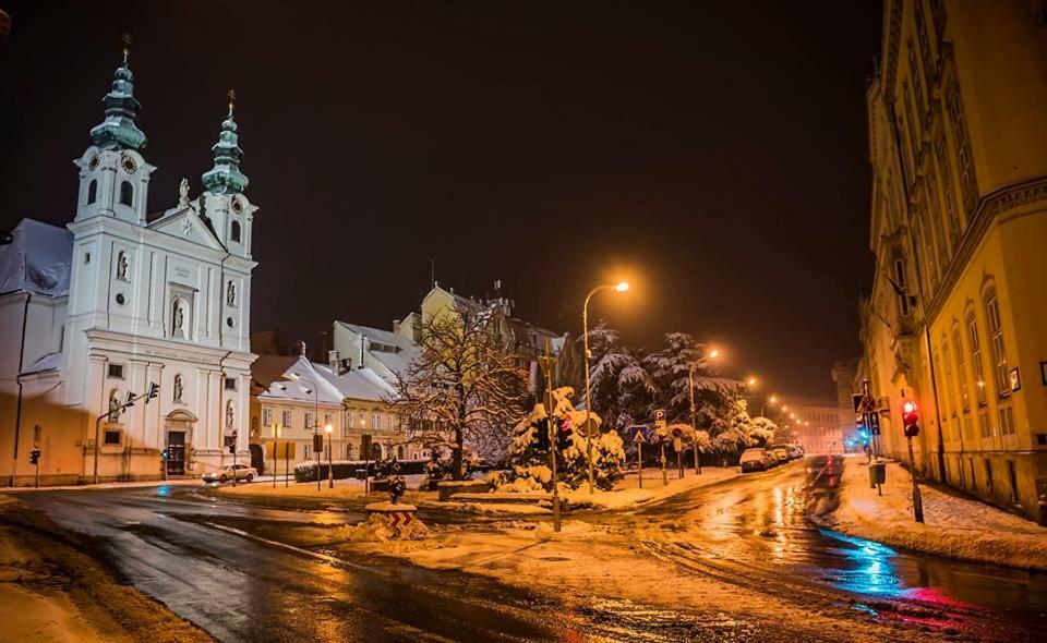 Belvarosi Erdesz-Lak Sopron Luaran gambar